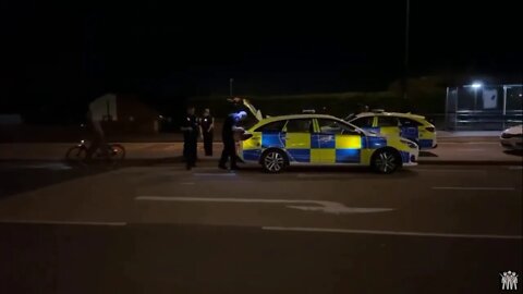 7 Police 1 Guy