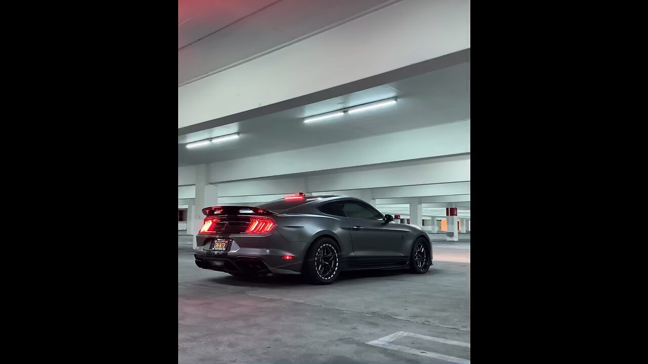 Shelby GT350 R … rolling burnOUT !