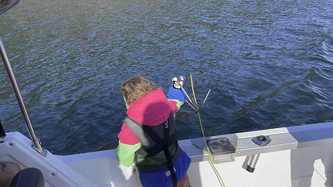 Sissy Goose’s first hook toss