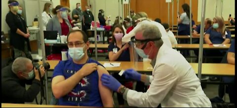 CDC: fully-vaccinated people can visit those who aren't