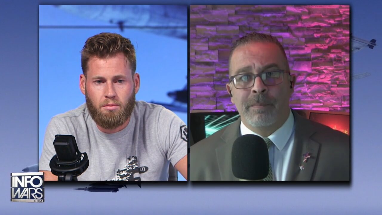 WAR ROOM (Full Show) Friday - 7/29/22