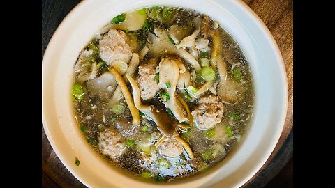 Meatballs with Mushroom Soup 蘑菇肉丸汤