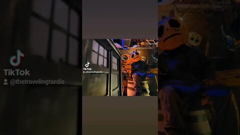 #TARDIS VS #MONSTER 🎃 #HNN31 #HHN #HALLOWEEN #HALLOWEENHORRORNIGHTS2022 #SUBSCRIBE #SHORTS