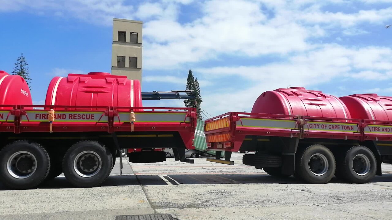 SOUTH AFRICA - Cape Town - City of Cape Town's new fire and rescue vehicles (Video) (aVN)