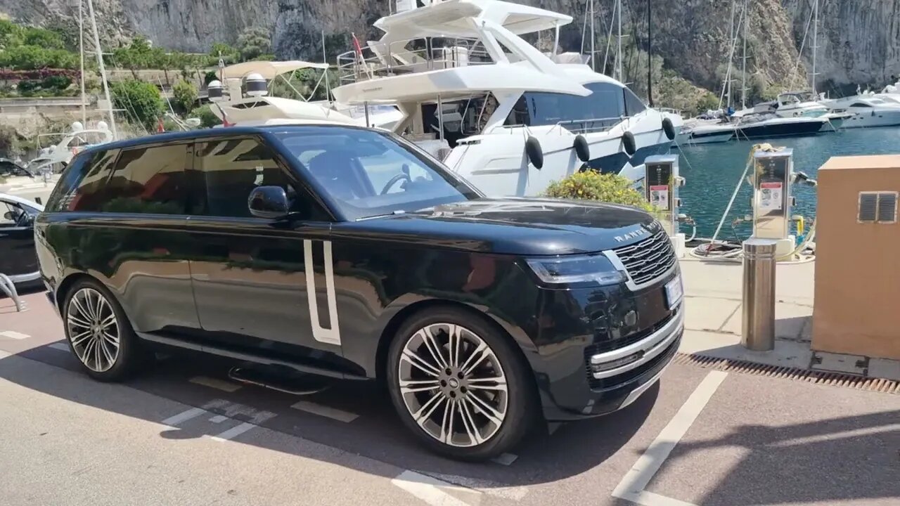 New Range Rover looks slick 🤯 [4k 60p]