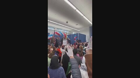 Sen. Cory Booker's Speech Interrupted By Crowd Demanding Israel-Hamas Cease-Fire