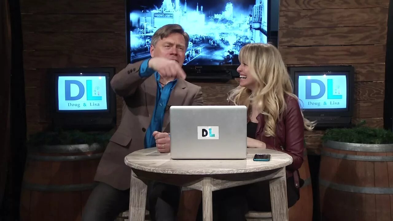 DL - WEB EXCLUSIVE - Show Biz show