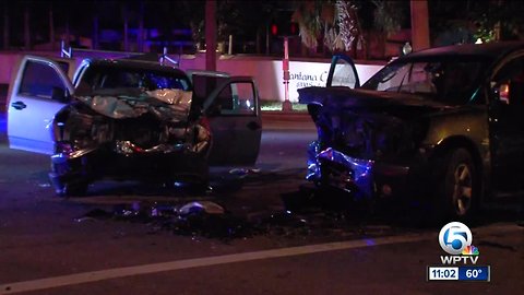 Eight people injured in head-on collision in Lantana