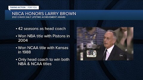 Larry Brown receives Chuck Daly Lifetime Achievement Award