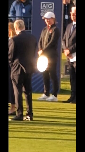 Lottie woad wins the Smyth Salver reflection of sunlight well done lass