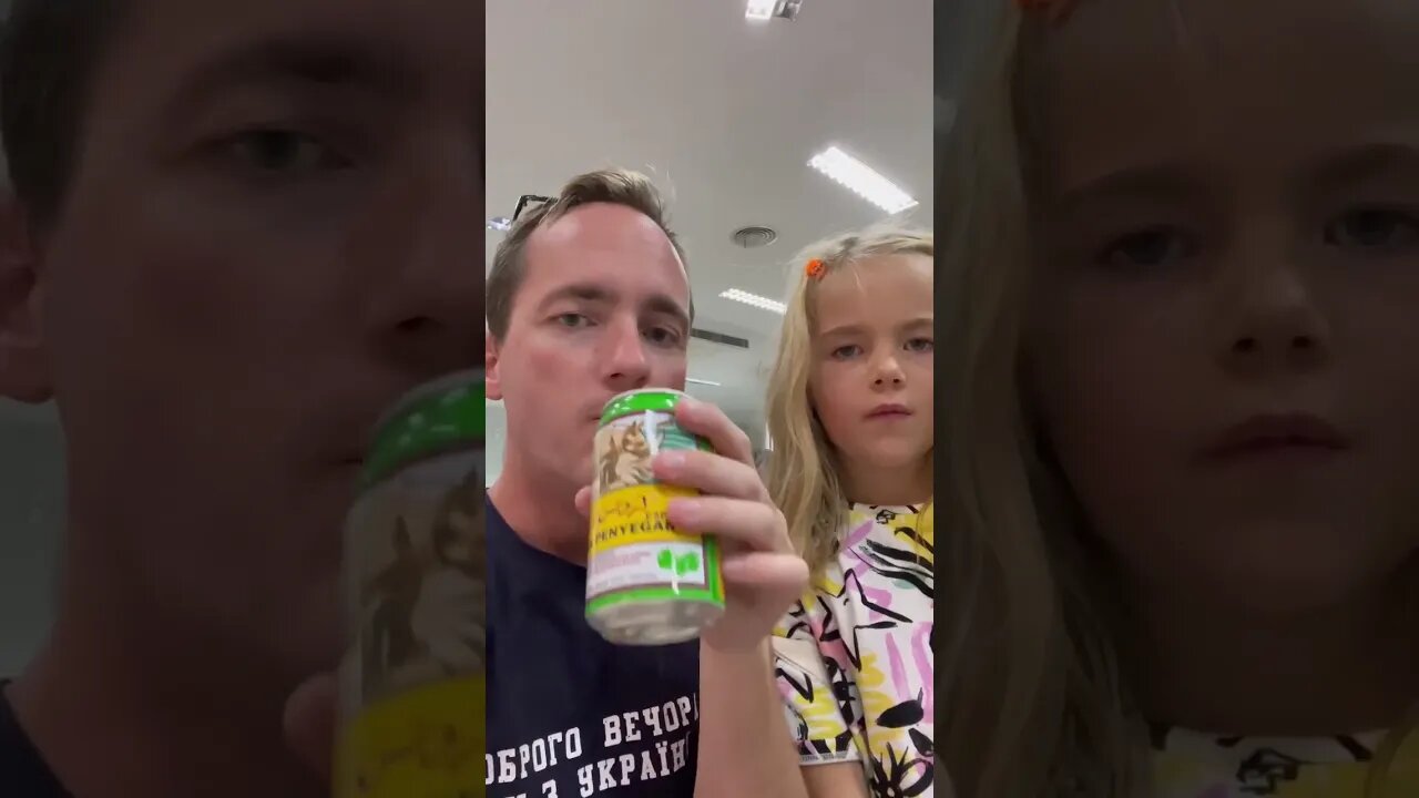 Trying a Fun Indonesian Drink 🇮🇩