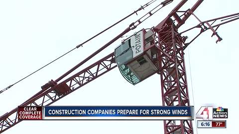 Construction crews prepare for strong winds