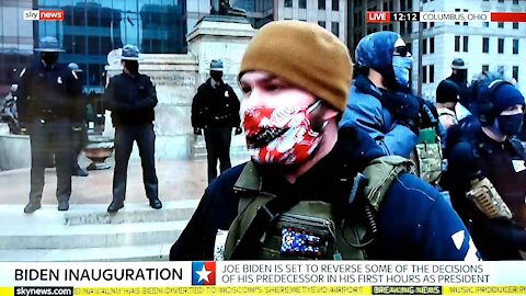 Militia men in front of the Ohio Capitol