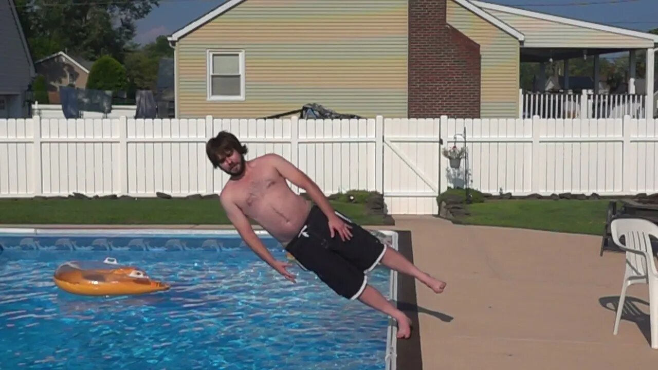 Falling in Pool at 1000FPS - Sony RX10 Mark 4 - Slow Motion Video