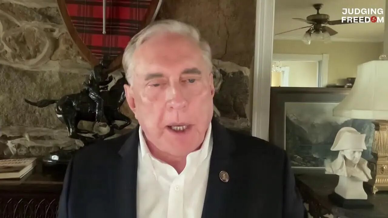 Sending Cluster Bombs to Ukraine NOT the Way to Go w/ Col Doug Macgregor