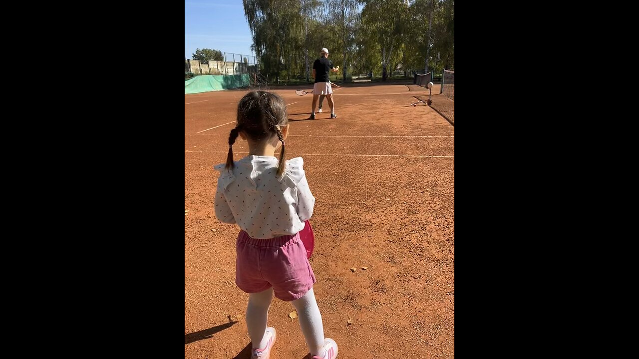 Cheating for a free tennis lesson