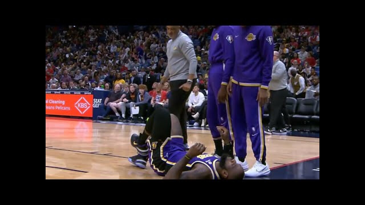 LeBron James gives Lakers fans a massive injury scare with ankle tweak