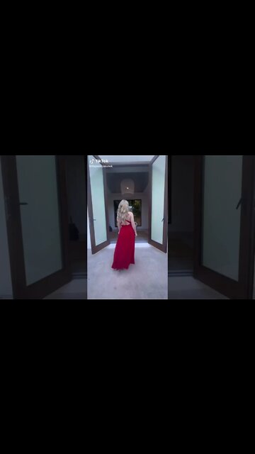 The eye contact ☺️