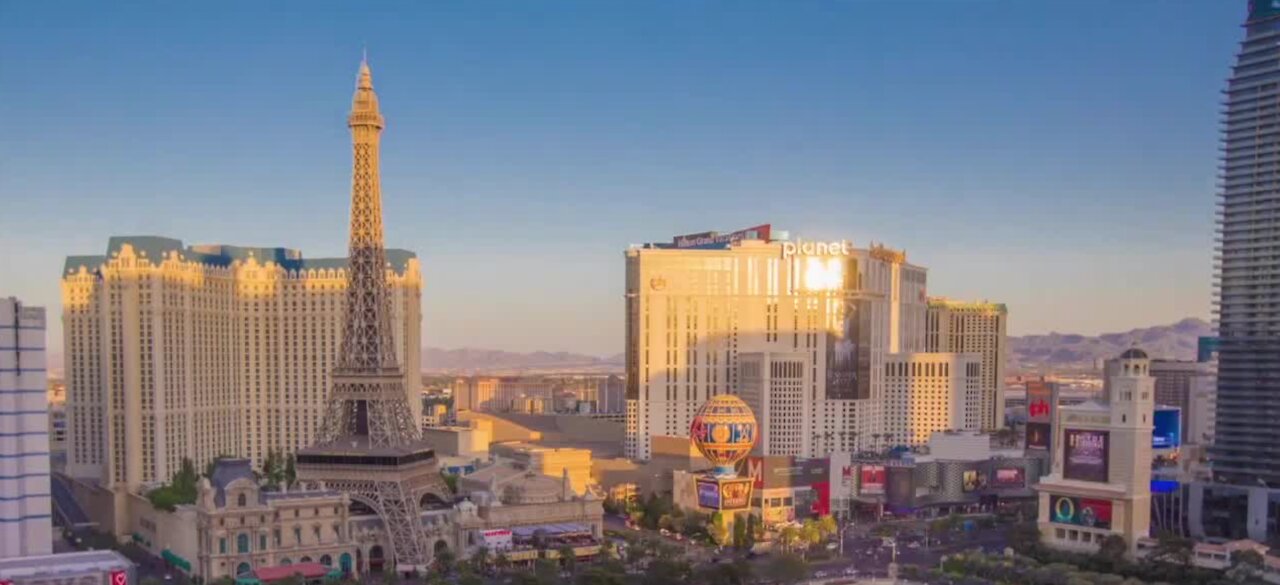 Las Vegas begins first weekend at 100% capacity