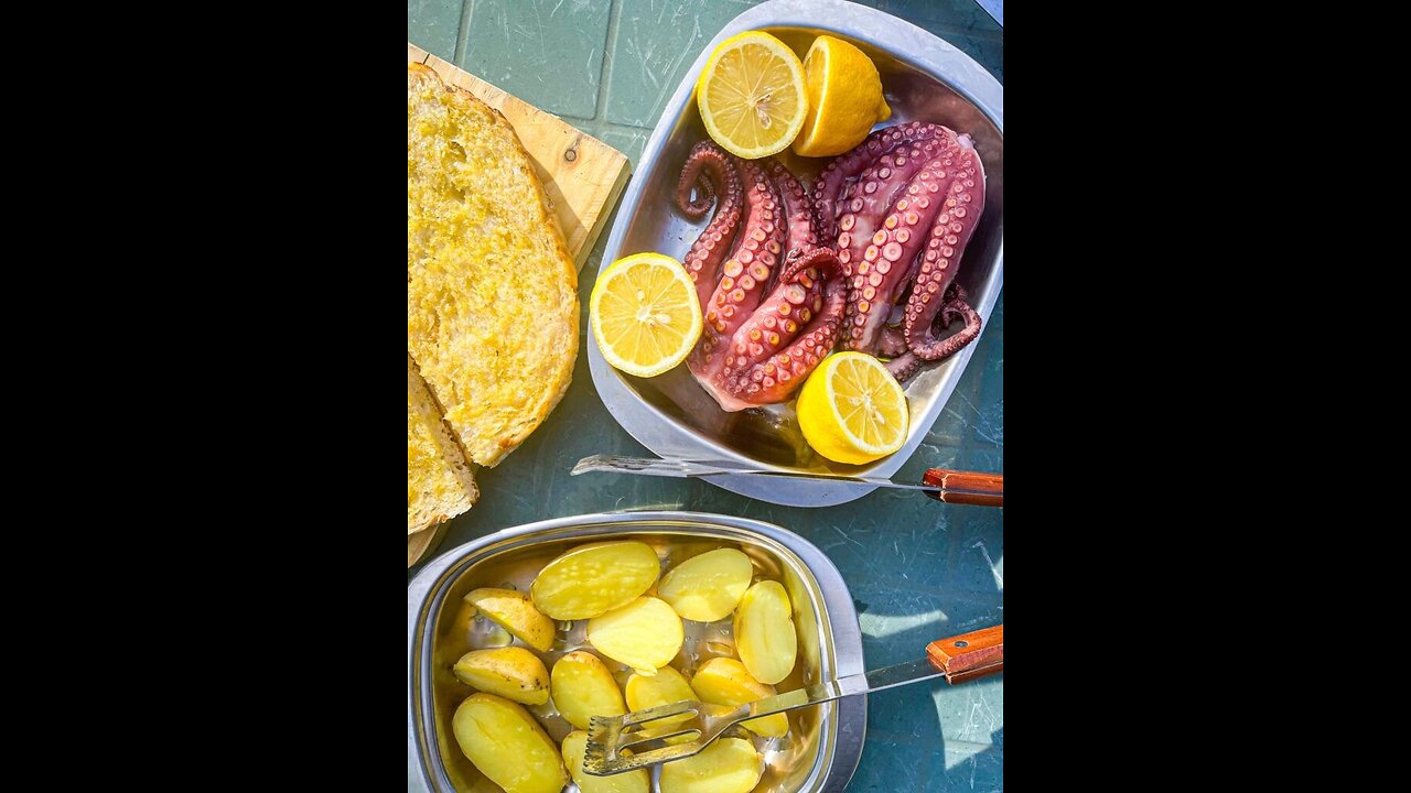 Must watch the giant Octopus cooking