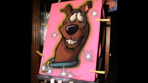 Time Lapse of Airbrushing a Scooby Doo Sweatshirt