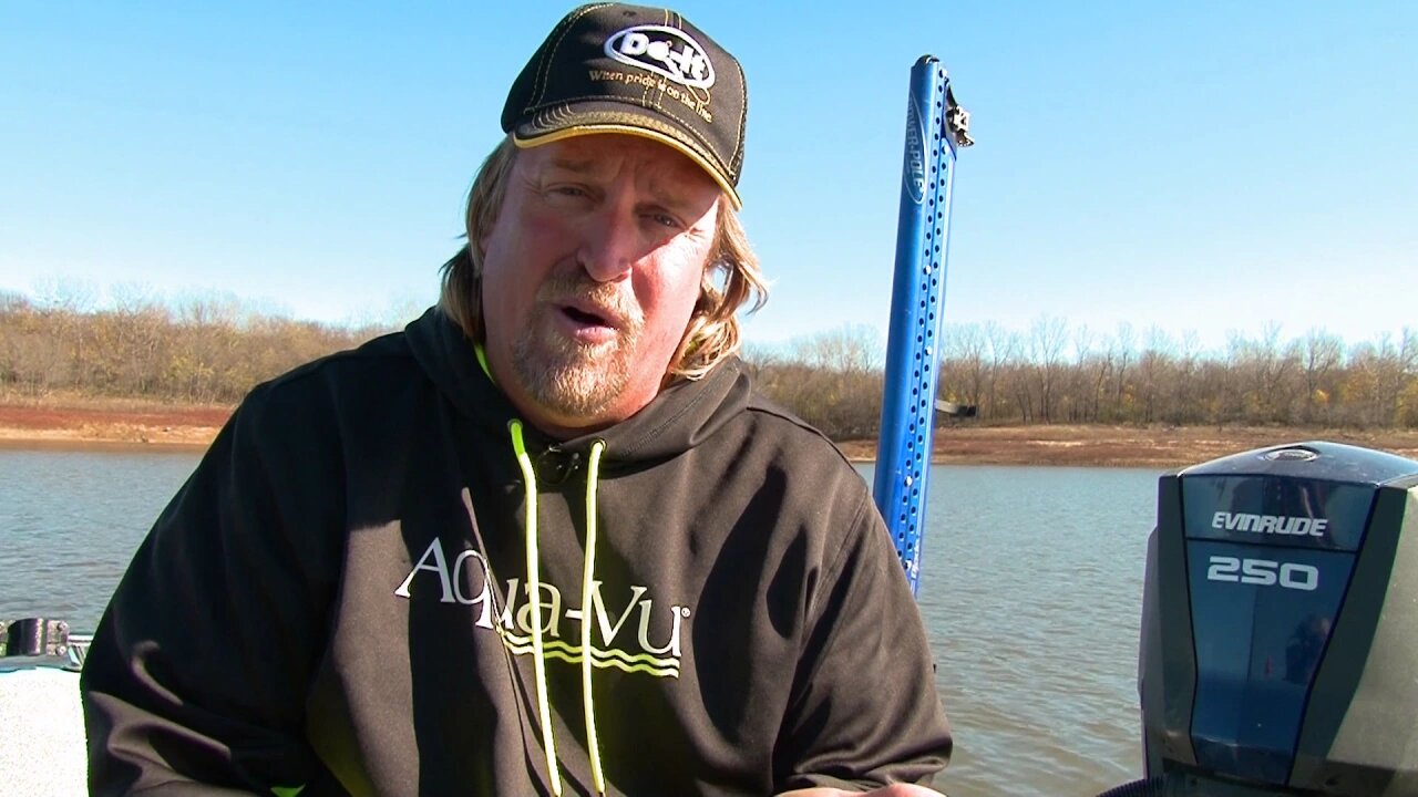 Iowa Crappie on Lake Red Rock with Do It Molds