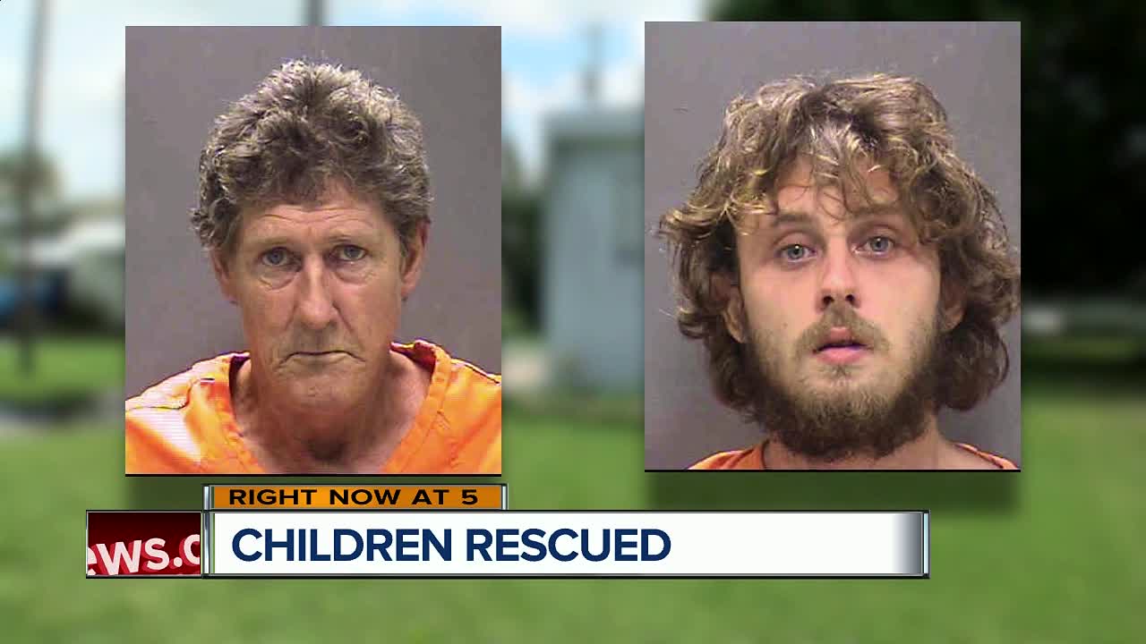 Police find two toddlers unresponsive in hot car with grandfather, father passed out from alcohol