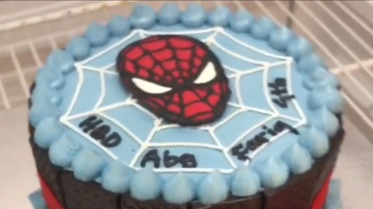 spiderman cake