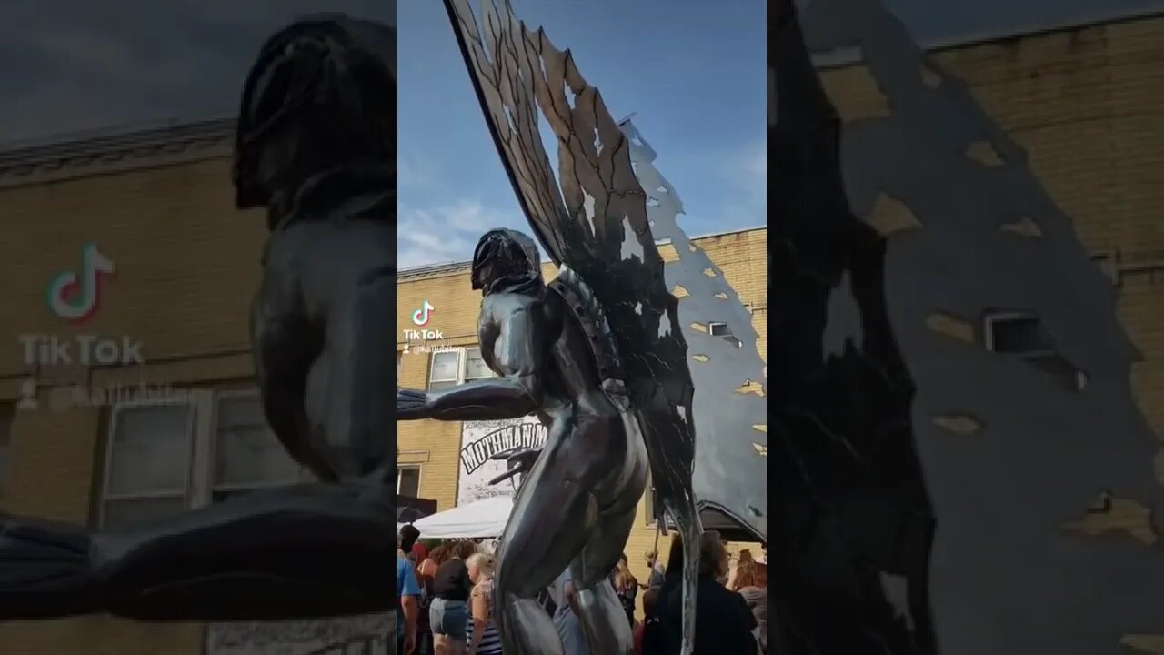 Mothman got a Booty