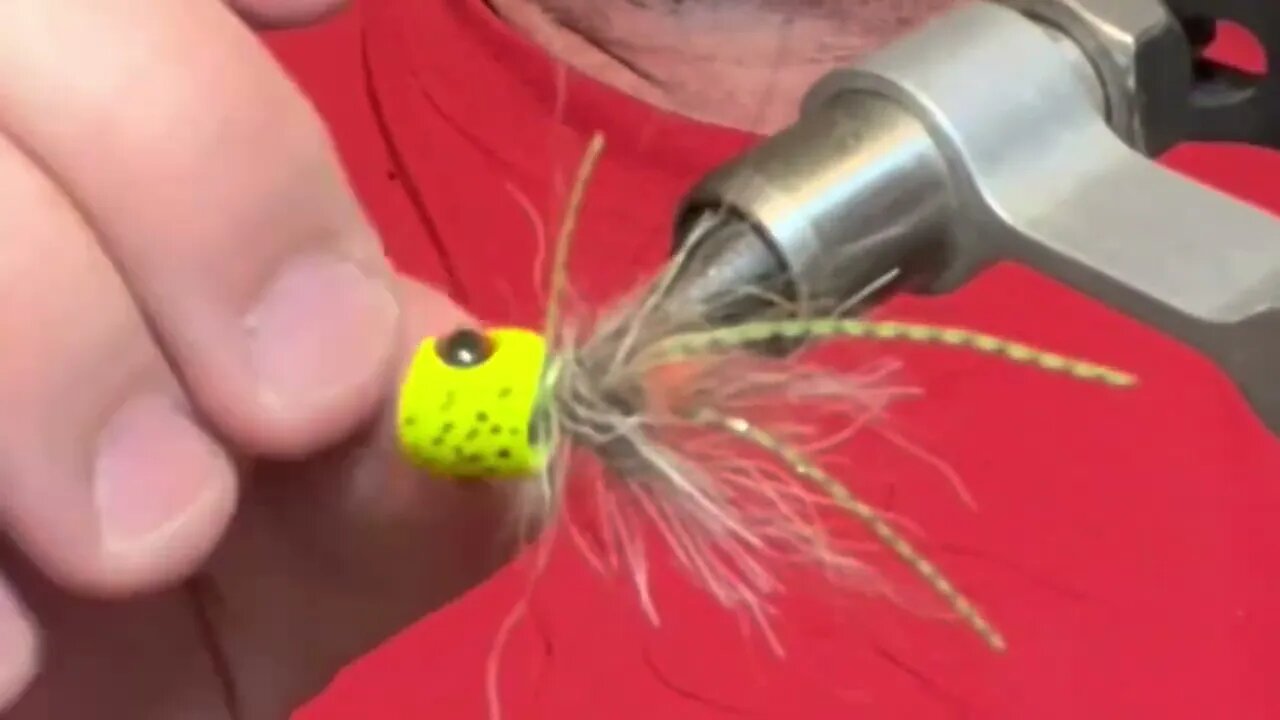 #8 Small Howitzer Popper w/ Coyote Tail #fish #fishing #flyfishing #flytying #bassfishing #bass #rod