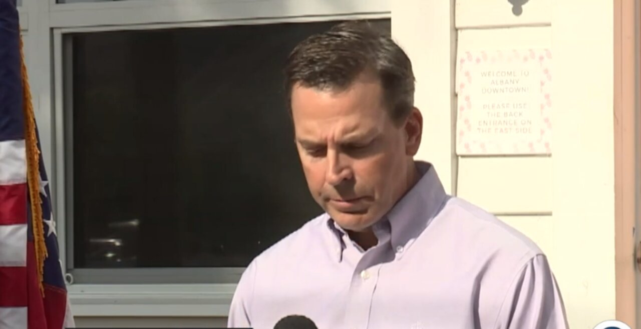 Dr. Scott Rivkees, State Surgeon General, visits Martin County amidst Hepatitis A concerns with a plan
