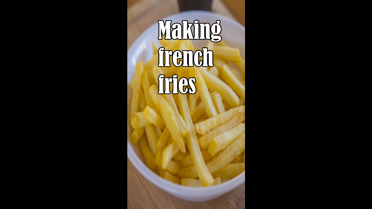 A simple tutorial to make French fries at home.