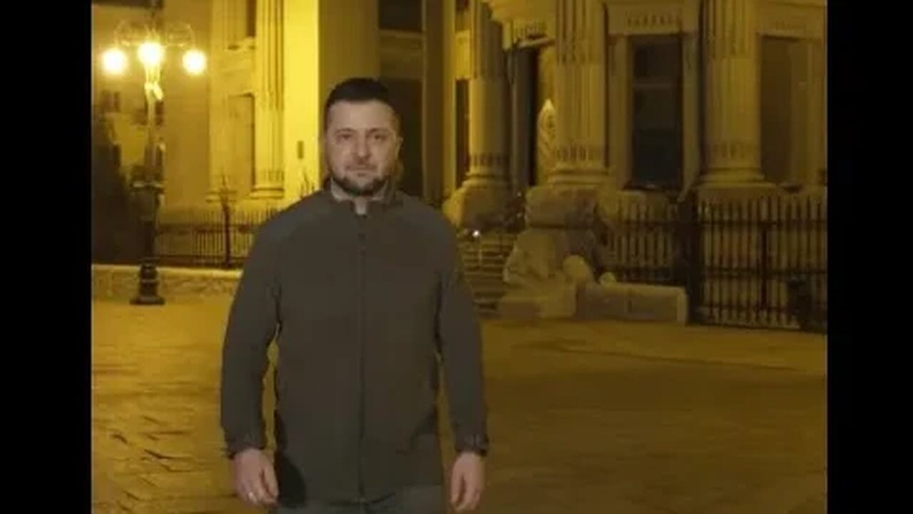 Proof they President Volodymyr Zelensky has been using green screen.