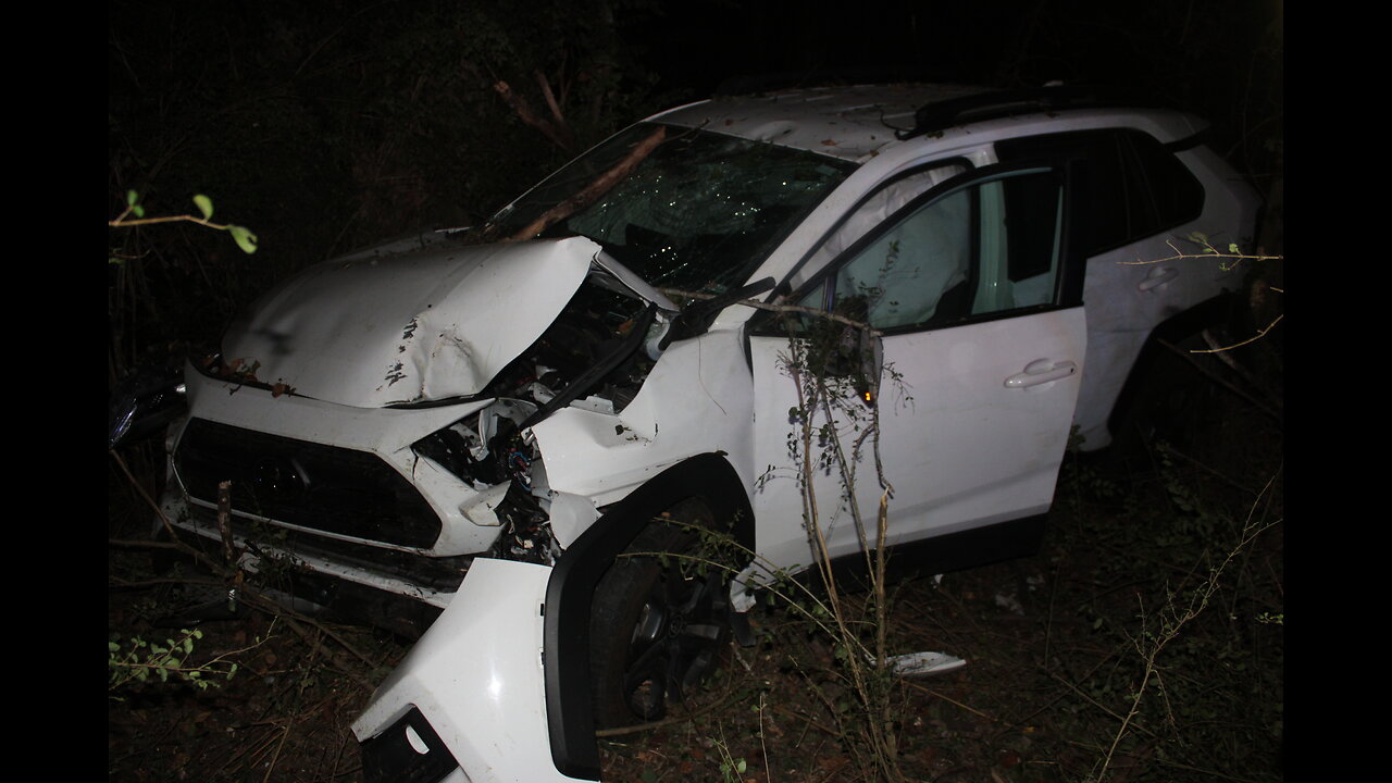 DRIVER LEAVES PAVEMENT, SLIDES INTO WOODLINE, TEMPE CREEK TEXAS, 10/15/24...