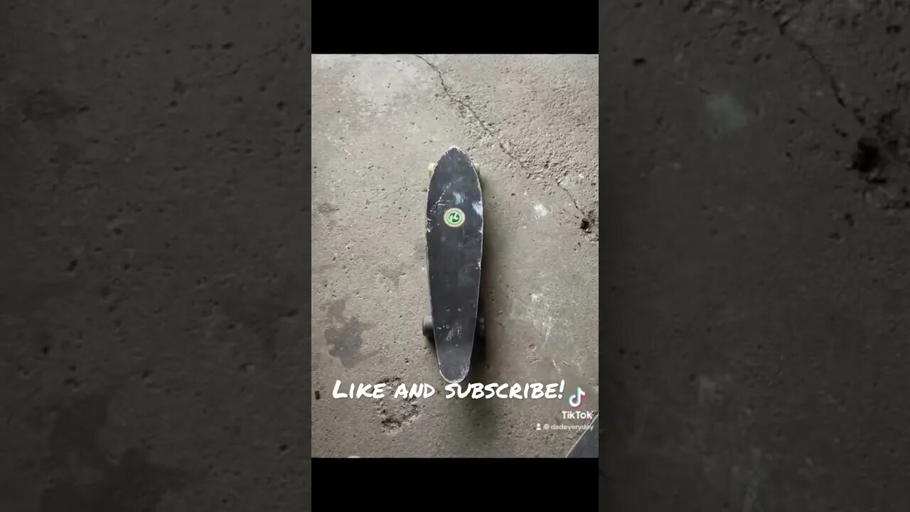 Showing off! Like and subscribe. #shorts #harleydavidson #funny #motorcycle