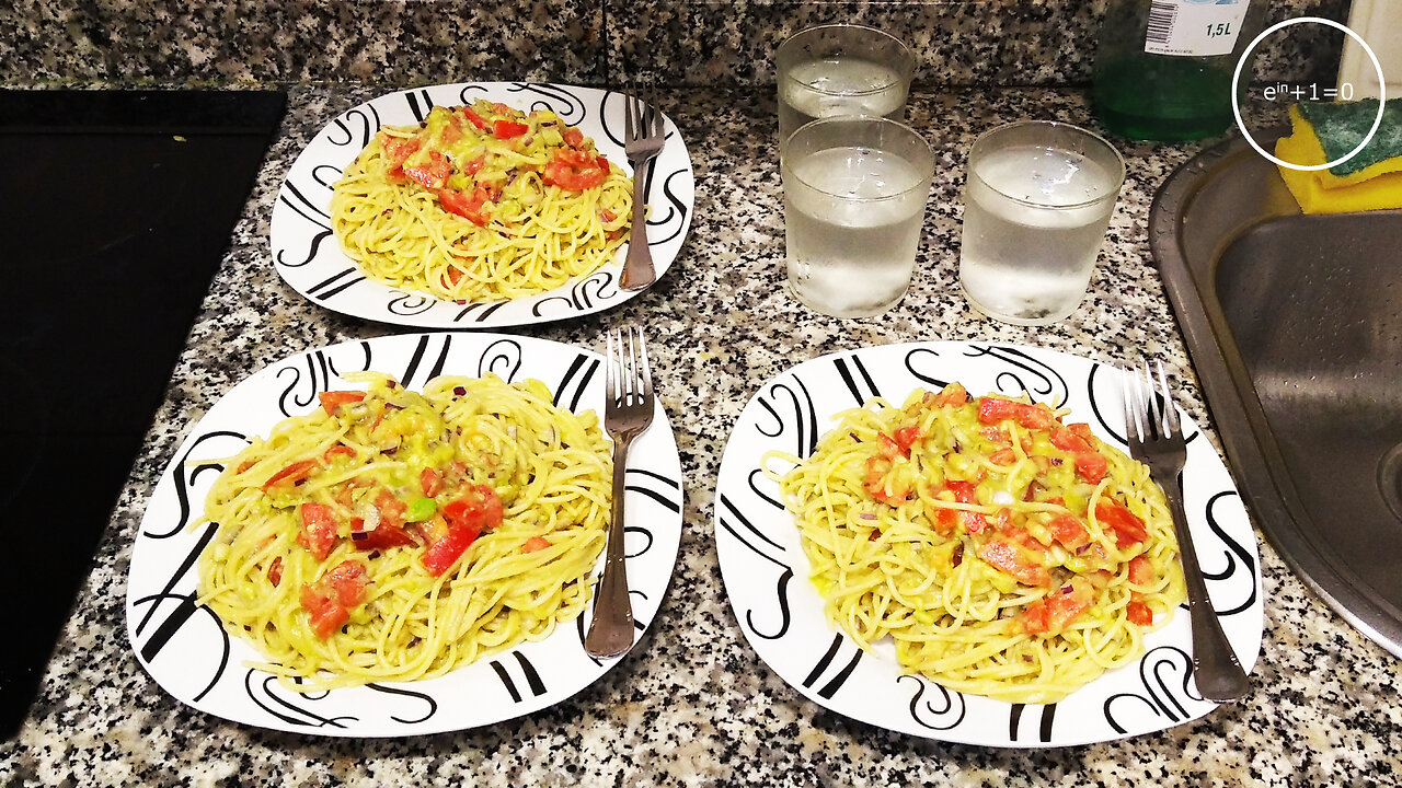 creamy avocado spaghetti · dialectical veganism of summer +10ME 008