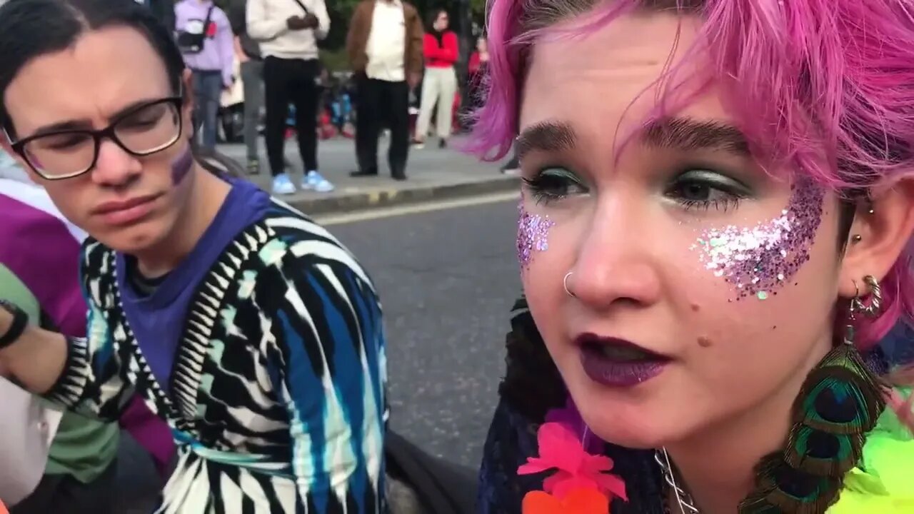 The lady who did the soup protest at Trafalgar Square #Juststopoil