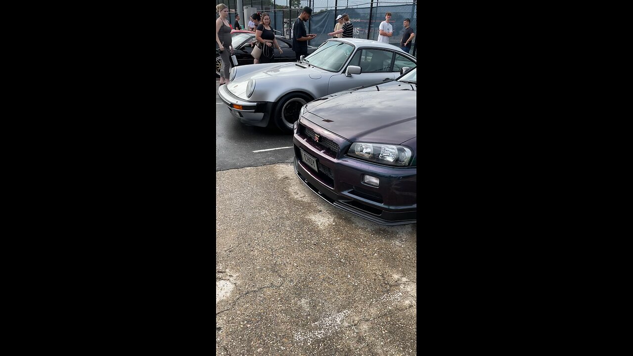 Porsche vs GTR, what’s your favourite?