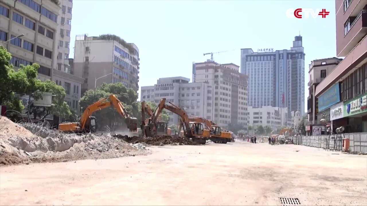 116 Excavators Dismantle Overpass Overnight