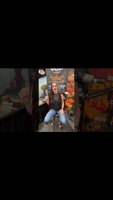 1 Random Whitetail Fact | Melissa Bachman