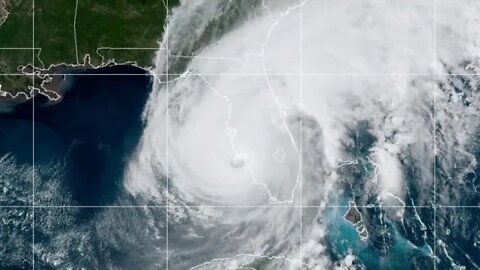 Water levels INSANE Dunes threatened, billions in homes might wash away! 😖 #hurricane #ian #shorts