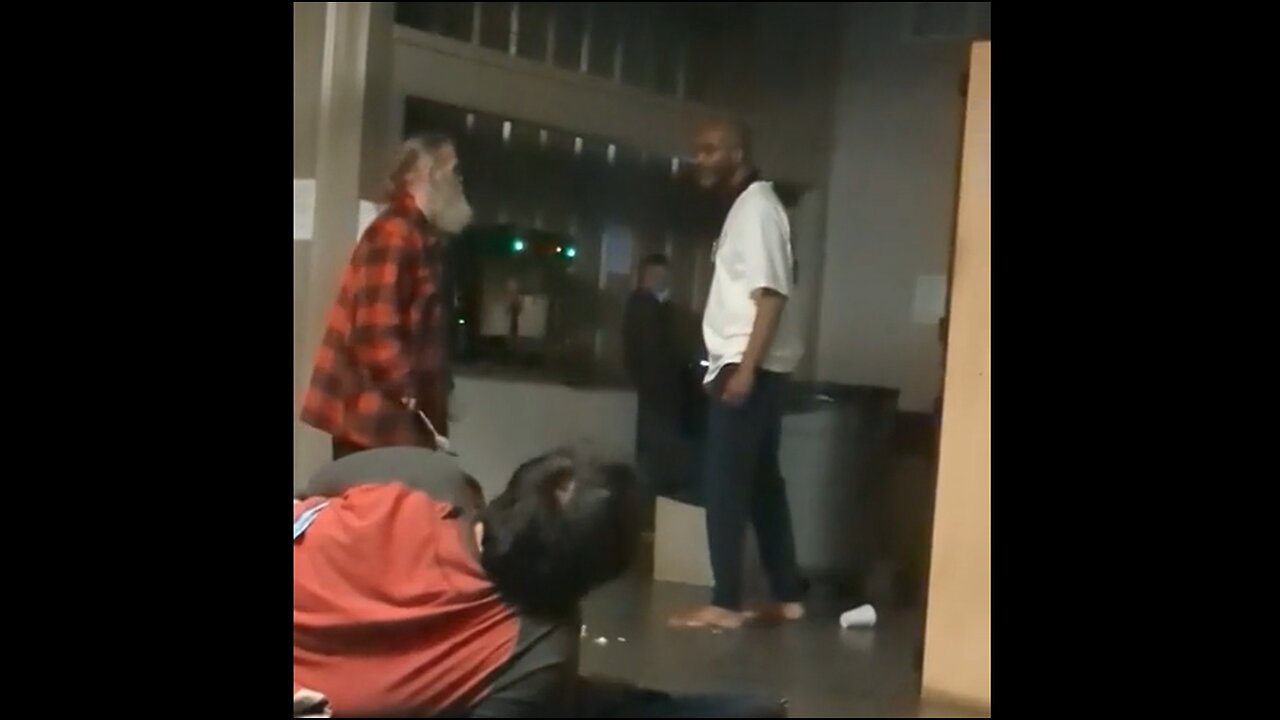 Old Homeless Guy Knocks Down Much Bigger Man Twice During Fight