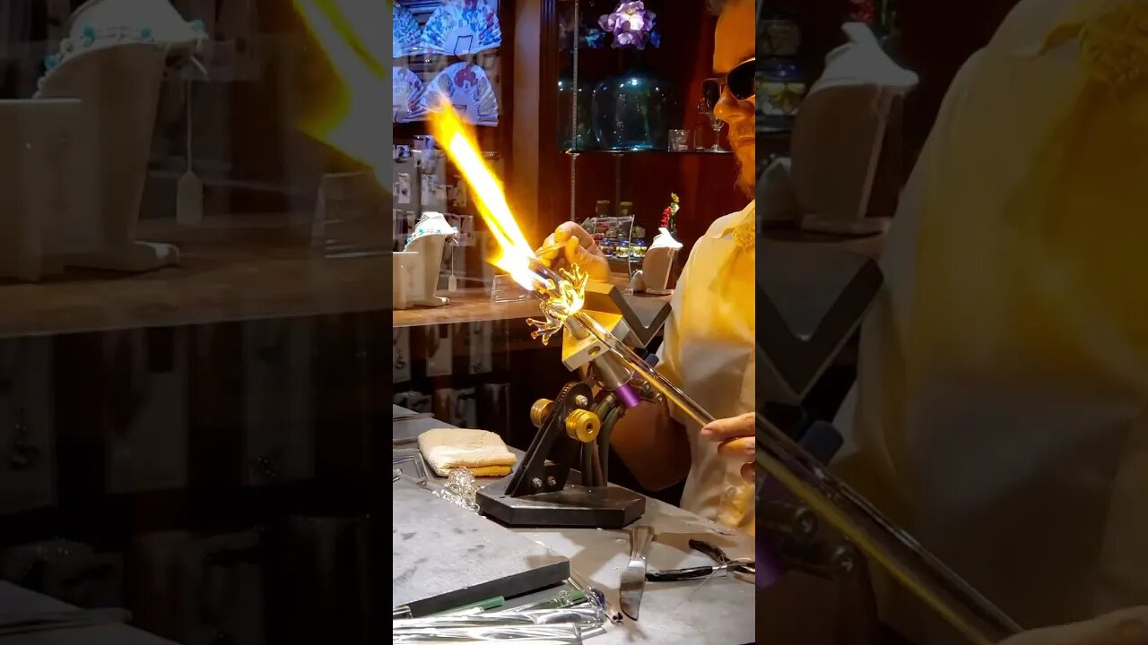 Fire & Art! Arribas Glass Maker in Epcot #disneyworld #epcot