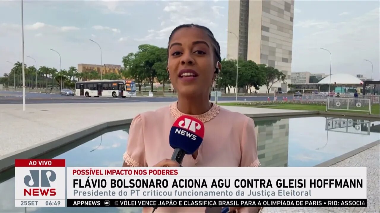 Flávio Bolsonaro aciona AGU contra Gleisi Hoffmann por críticas à Justiça Eleitoral