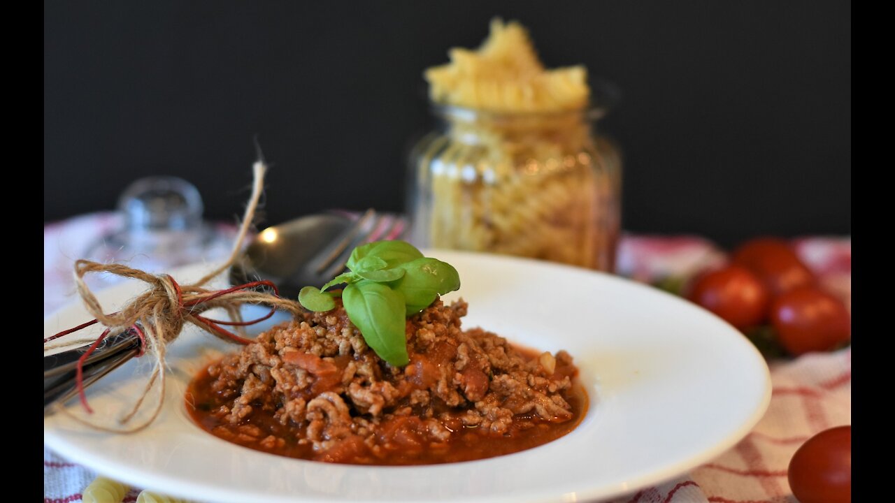 Best Italian Bolognese/Ragu Recipe - Easy Recipe!