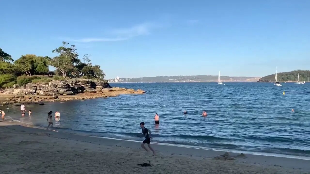 Afternoon on Balmoral Beach, 25th Dec 2022