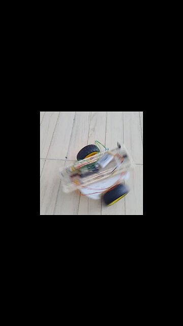 ESP8266 Arduino Robot Car Rotating on One Wheel Motor