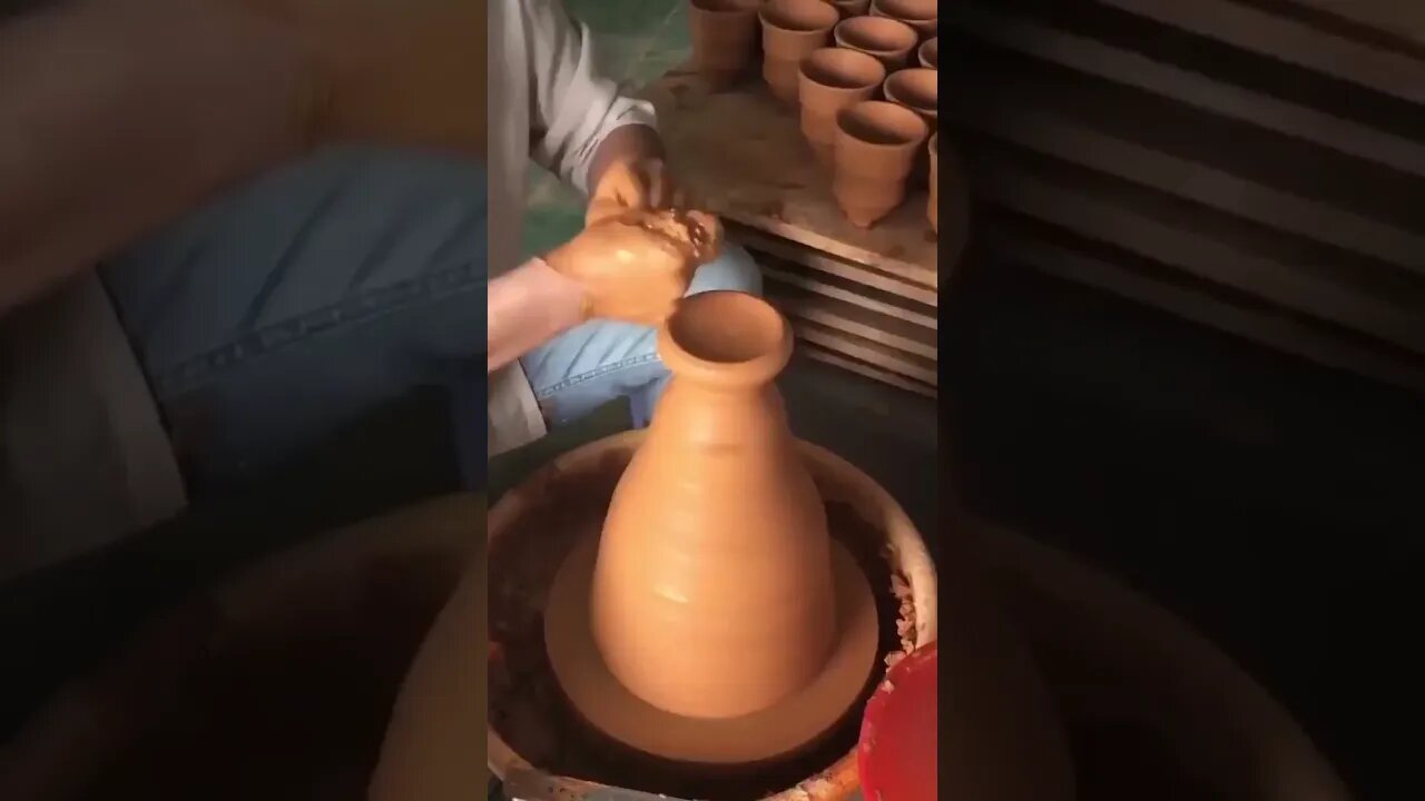 Incrível arte da fabricação de cerâmica.