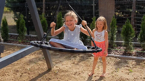 Thrill-Seeking Sisters Like to Spin Around Really Fast