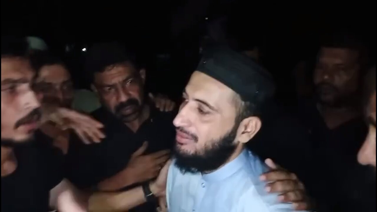 Mufti Fazal Hamdard got beaten by a Takfiri SHO